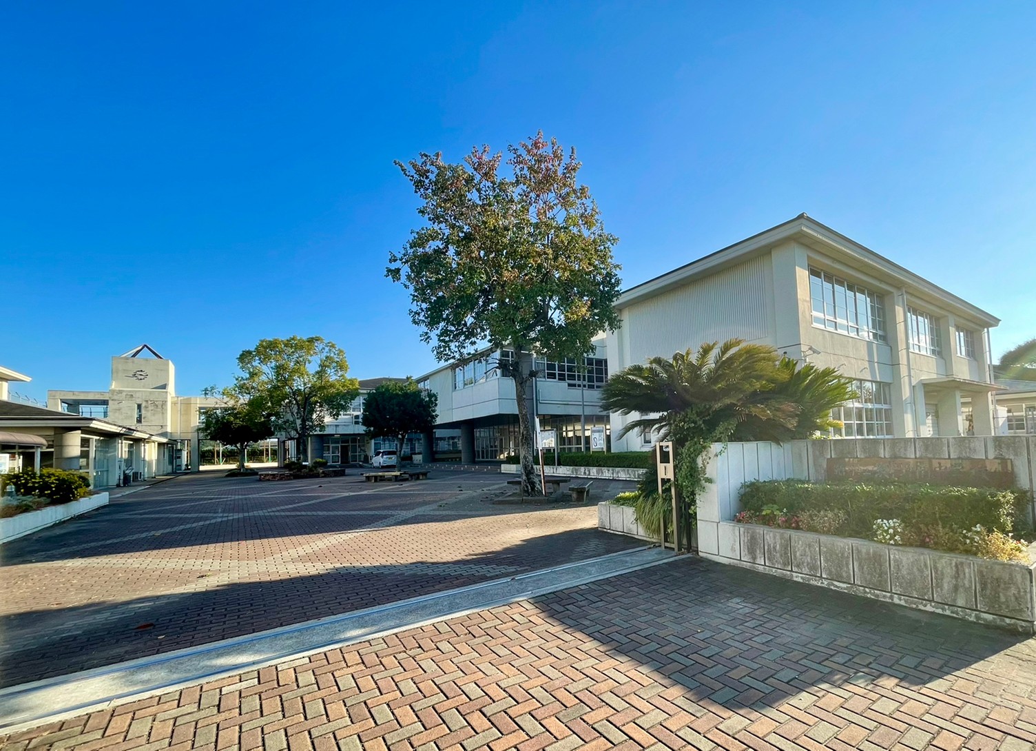 筑紫野市立筑紫野南中学校　徒歩9分